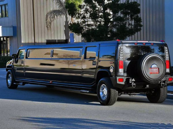 Hummer bus